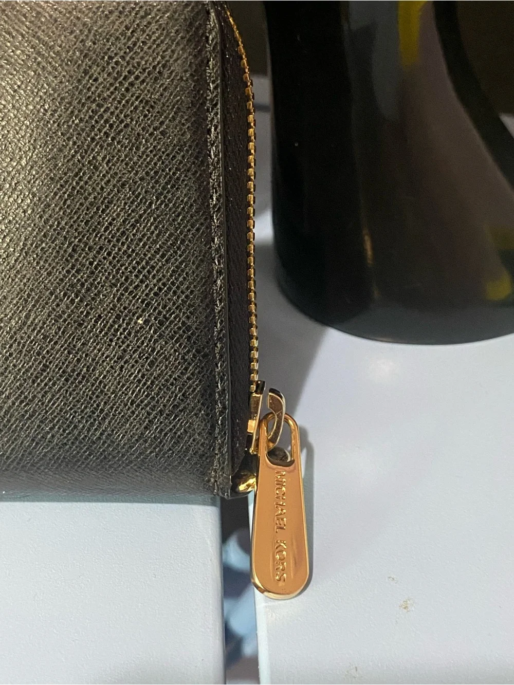 Michael Kors Jet Set Travel Black Leather CONTINENTAL Wallet 35T7GTVE7L